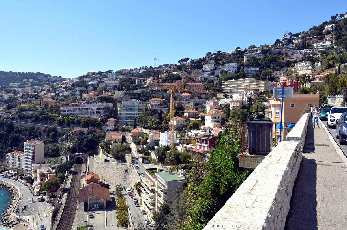 019- Villefranche-sur-mer vu de St-Jean-Cap-Ferrat.JPG